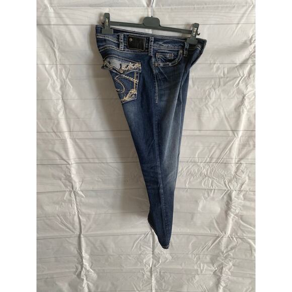 Silver Suki High Capri Fluid Denim Jeans W/Embroidered Back Pockets 30Wx23L EUC# - Picture 7 of 9